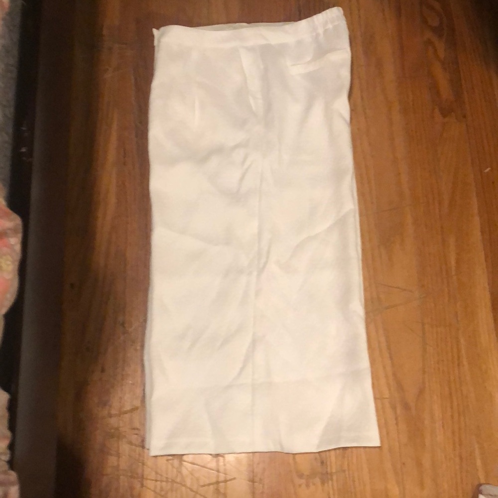 White wide leg Capri pants